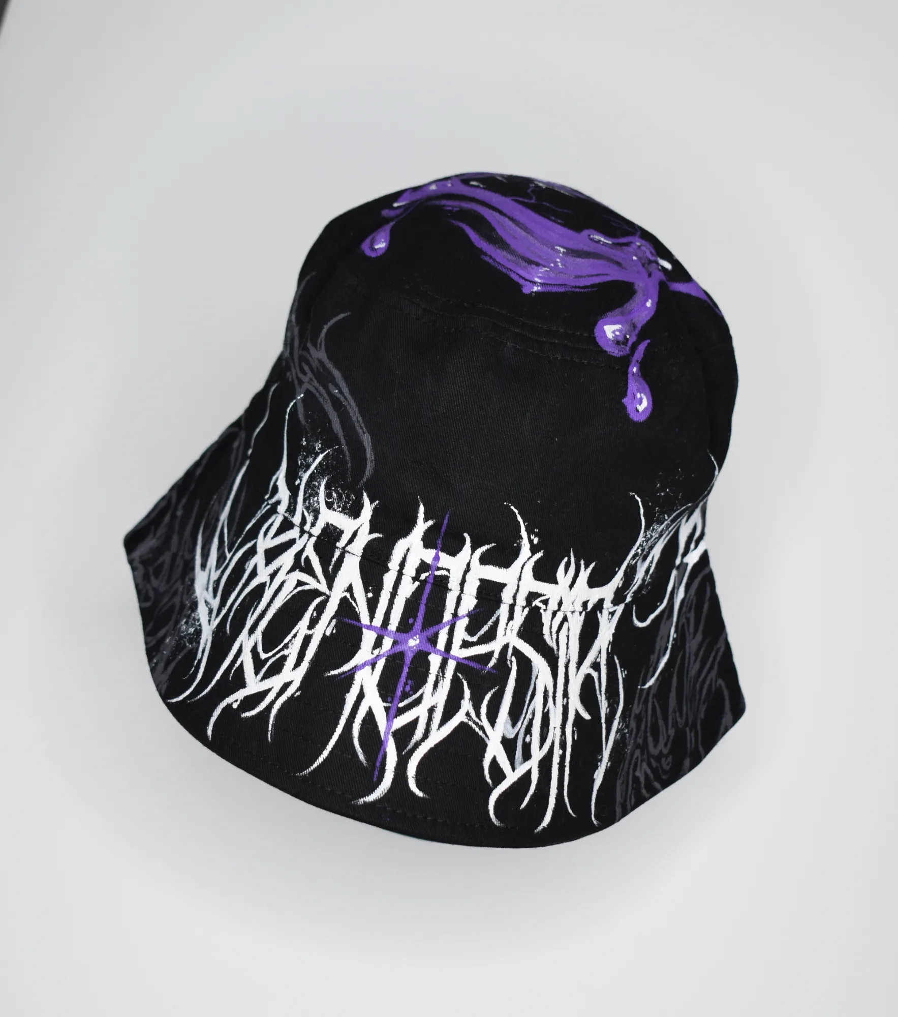 BUCKET HAT CRY