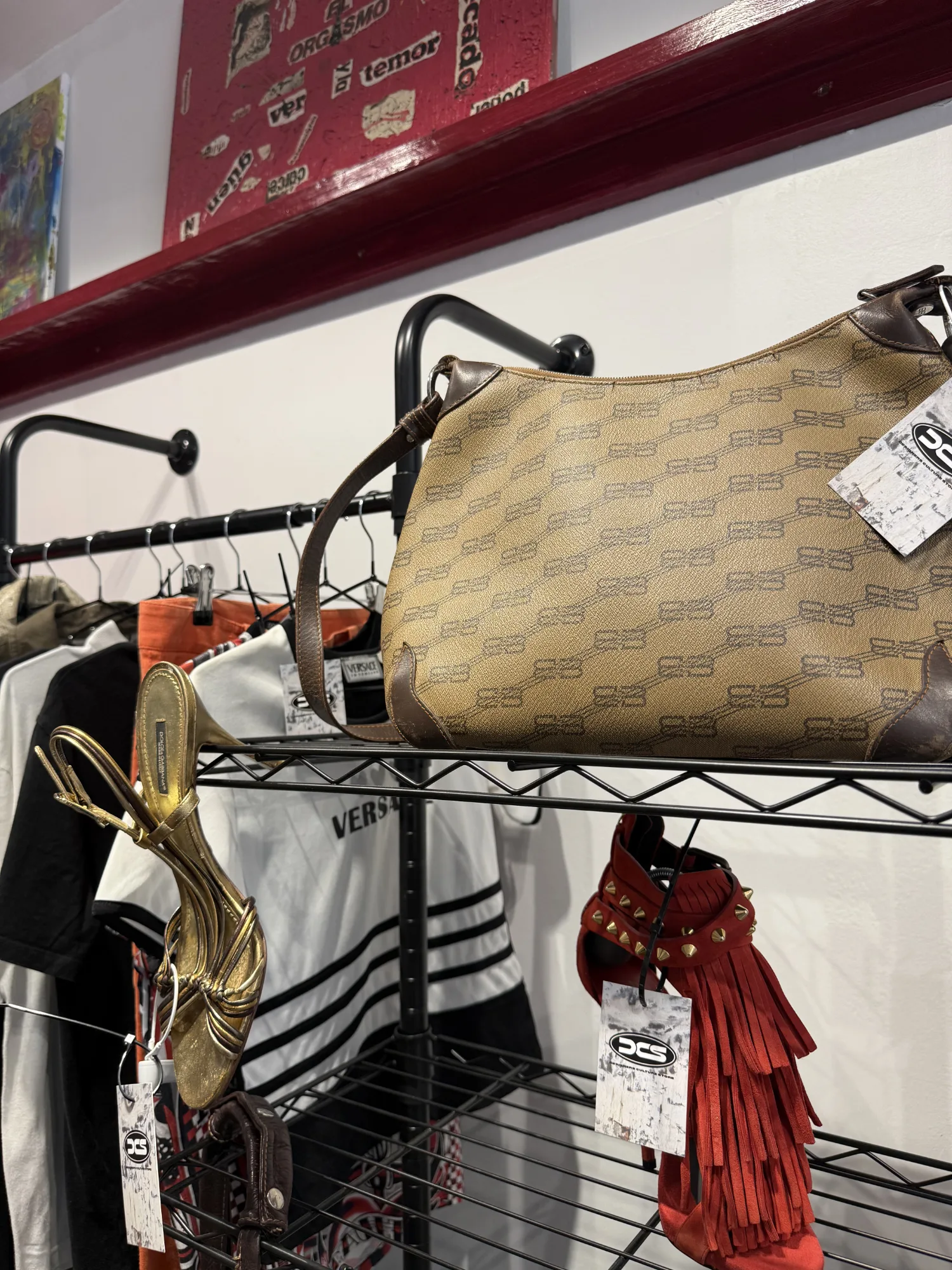 Articulos de coleccionismo de marcas de lujo (bolso balenciaga y tacones Zanotti)
